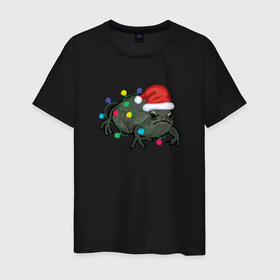 Мужская футболка хлопок с принтом Недовольная лягуха в Новый Год в Белгороде, 100% хлопок | прямой крой, круглый вырез горловины, длина до линии бедер, слегка спущенное плечо. | frog | иллюстрация | лягуха | лягушка | лягушка в колпаке санта клауса | лягушка в лампочках | недовольная лягушка | новогодний | новый год | праздничная лягушка | рисунок | черная дождевая лягушка