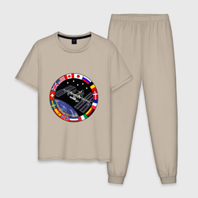 Мужская пижама хлопок с принтом Космическая станция в Курске, 100% хлопок | брюки и футболка прямого кроя, без карманов, на брюках мягкая резинка на поясе и по низу штанин
 | Тематика изображения на принте: space | космонавты | космос | ракета | эмблема