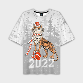 Мужская футболка OVERSIZE 3D с принтом Тигр с подарками в Санкт-Петербурге,  |  | Тематика изображения на принте: 2022 | fir forest | gifts | happy new year | merry christmas | red hat | santa claus | tiger | year of the tiger | год тигра | еловый лес | красная шапка | новый год | подарки | рождество | санта клаус | тигр