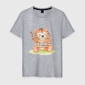 Мужская футболка хлопок с принтом Тигренок с табличкой в Новосибирске, 100% хлопок | прямой крой, круглый вырез горловины, длина до линии бедер, слегка спущенное плечо. | tiger | восточный тигр | год тигра | кошка | тигр | тигренок