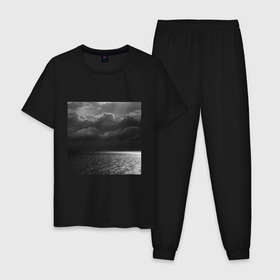 Мужская пижама хлопок с принтом Black sea в Санкт-Петербурге, 100% хлопок | брюки и футболка прямого кроя, без карманов, на брюках мягкая резинка на поясе и по низу штанин
 | Тематика изображения на принте: вода | луч | море | облака | природа | солнце | черный | шторм | эстетика