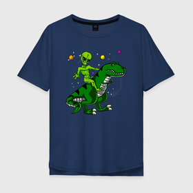 Мужская футболка хлопок Oversize с принтом Пришелец верхом на динозавре , 100% хлопок | свободный крой, круглый ворот, “спинка” длиннее передней части | dino | dinosaur | tyrannosaurus | tyrex | ufo | аномальное явление | архозавр | брать | дино | динозавр | динозавры | зеленый человечек | инопланетянин | космический | летающая тарелка | марсианин | нло | пришелец
