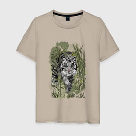 Мужская футболка хлопок с принтом Крадущийся белый тигр в Тюмени, 100% хлопок | прямой крой, круглый вырез горловины, длина до линии бедер, слегка спущенное плечо. | 2022 | амурский тигр | белый | белый тигр | в кустах | джунгли | животное | китайский гороскоп | на зеленом | символ года | тигр | тропики