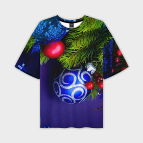 Мужская футболка OVERSIZE 3D с принтом Новый год ветка ели и ёлочный шар в Белгороде,  |  | 