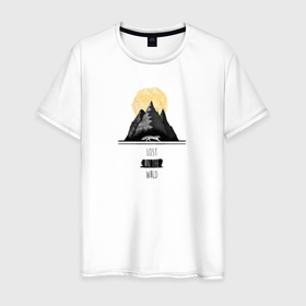 Мужская футболка хлопок с принтом Лиса путешествует в горах в Петрозаводске, 100% хлопок | прямой крой, круглый вырез горловины, длина до линии бедер, слегка спущенное плечо. | 
