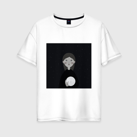 Женская футболка хлопок Oversize с принтом Девочка с луной в руке на фоне звёздного неба в Екатеринбурге, 100% хлопок | свободный крой, круглый ворот, спущенный рукав, длина до линии бедер
 | Тематика изображения на принте: 
