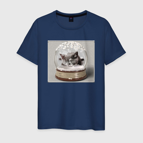 Мужская футболка хлопок с принтом Спящий котёнок в снежном шаре в Петрозаводске, 100% хлопок | прямой крой, круглый вырез горловины, длина до линии бедер, слегка спущенное плечо. | 