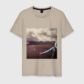 Мужская футболка хлопок с принтом Путешествуя автостопом в Тюмени, 100% хлопок | прямой крой, круглый вырез горловины, длина до линии бедер, слегка спущенное плечо. | Тематика изображения на принте: 