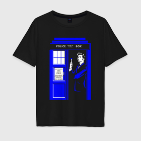 Мужская футболка хлопок Oversize с принтом Доктор Кто у двери Тардис в Курске, 100% хлопок | свободный крой, круглый ворот, “спинка” длиннее передней части | 