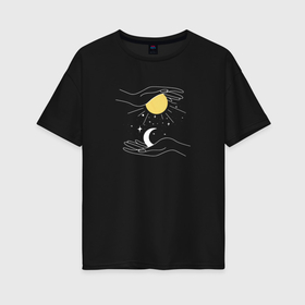 Женская футболка хлопок Oversize с принтом Солнце и луна в руках в Кировске, 100% хлопок | свободный крой, круглый ворот, спущенный рукав, длина до линии бедер
 | Тематика изображения на принте: 