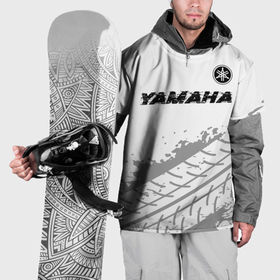 Накидка на куртку 3D с принтом Yamaha speed на светлом фоне со следами шин: символ сверху в Тюмени, 100% полиэстер |  | 