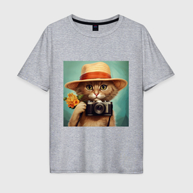 Мужская футболка хлопок Oversize с принтом Кот в соломенной шляпе с фотоаппаратом в Белгороде, 100% хлопок | свободный крой, круглый ворот, “спинка” длиннее передней части | Тематика изображения на принте: 