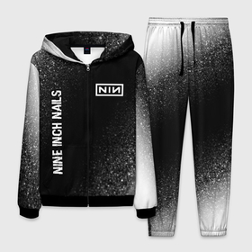 Мужской костюм 3D с принтом Nine Inch Nails glitch на темном фоне: надпись, символ в Курске, 100% полиэстер | Манжеты и пояс оформлены тканевой резинкой, двухслойный капюшон со шнурком для регулировки, карманы спереди | Тематика изображения на принте: 