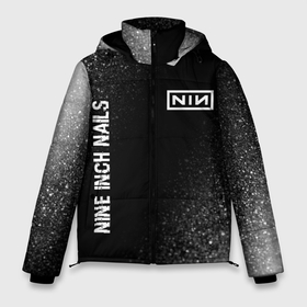 Мужская зимняя куртка 3D с принтом Nine Inch Nails glitch на темном фоне: надпись, символ в Курске, верх — 100% полиэстер; подкладка — 100% полиэстер; утеплитель — 100% полиэстер | длина ниже бедра, свободный силуэт Оверсайз. Есть воротник-стойка, отстегивающийся капюшон и ветрозащитная планка. 

Боковые карманы с листочкой на кнопках и внутренний карман на молнии. | Тематика изображения на принте: 