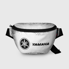 Поясная сумка 3D с принтом Yamaha speed на светлом фоне со следами шин: надпись и символ в Новосибирске, 100% полиэстер | плотная ткань, ремень с регулируемой длиной, внутри несколько карманов для мелочей, основное отделение и карман с обратной стороны сумки застегиваются на молнию | 