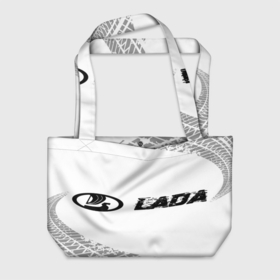 Пляжная сумка 3D с принтом LADA speed на светлом фоне со следами шин: надпись и символ в Санкт-Петербурге, 100% полиэстер | застегивается на металлическую кнопку; внутренний карман застегивается на молнию. Стенки укреплены специальным мягким материалом, чтобы защитить содержимое от несильных ударов
 | 