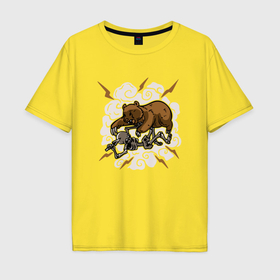 Мужская футболка хлопок Oversize с принтом Скелет против медведя в Кировске, 100% хлопок | свободный крой, круглый ворот, “спинка” длиннее передней части | Тематика изображения на принте: 